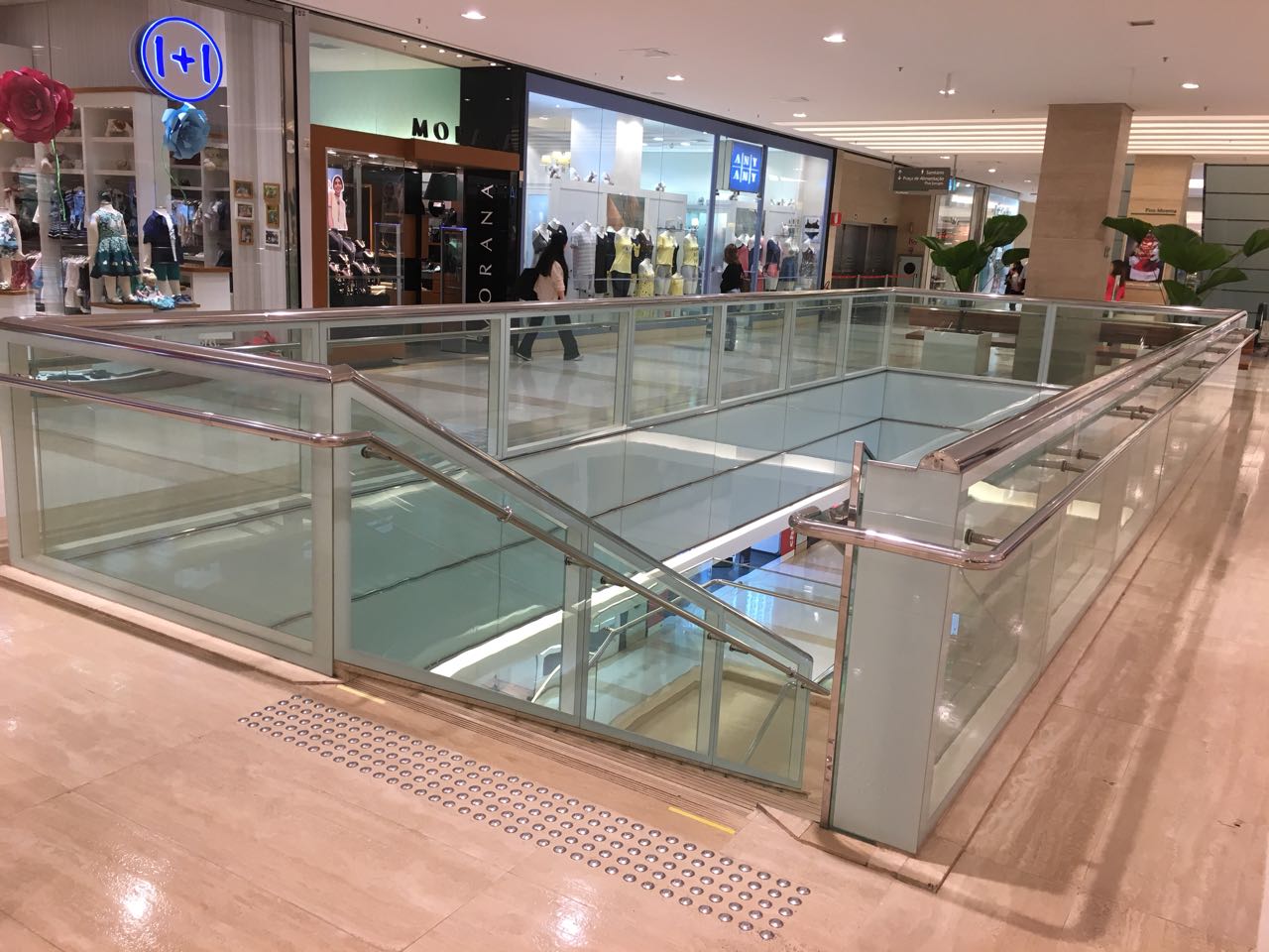 Shopping Ibirapuera MREJ Metais